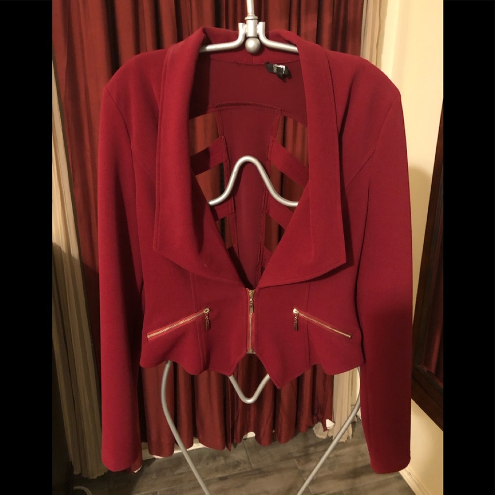 Red Blazer short waist.